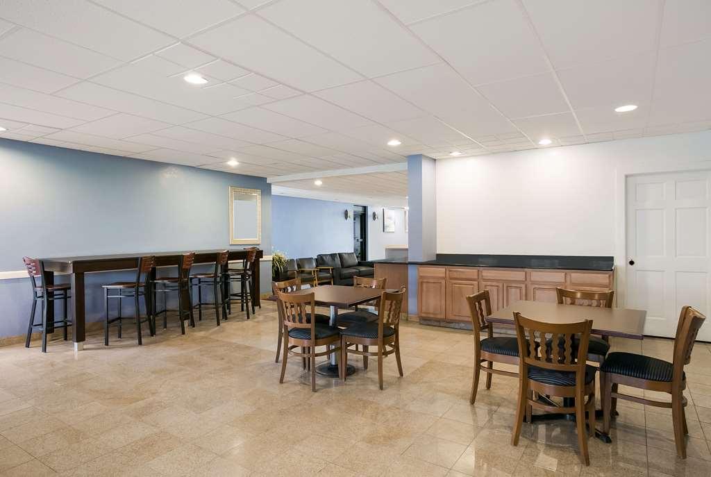 Rodeway Inn Rohrerstown Exteriör bild